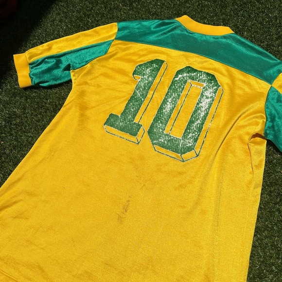 VTG 70’s PUMA Yellow & Green Soccer Jersey - Picture 6 of 7